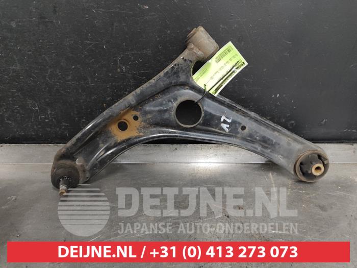 Toyota Yaris Front lower wishbone, left O519389