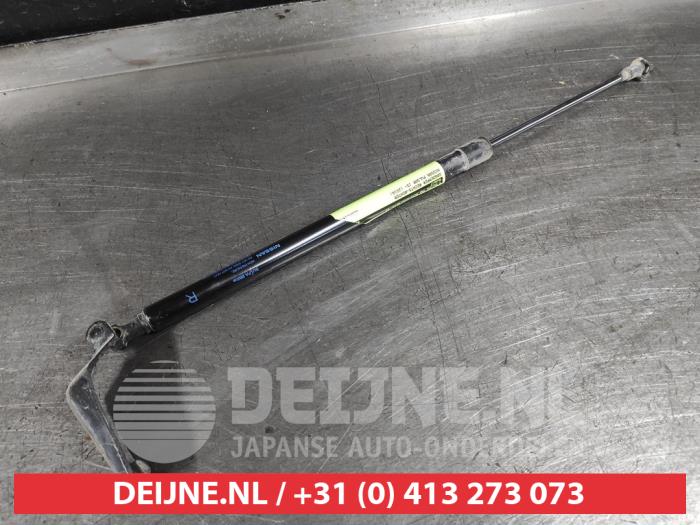 Nissan Pulsar Gasdämpfer rechts hinten O519447