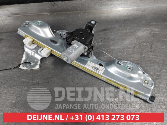 Nissan Pulsar Fenstermechanik 4-türig rechts hinten O519461