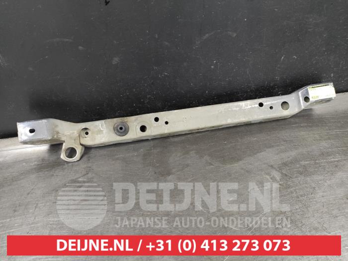 Nissan Pulsar Radiatorbalken O519513