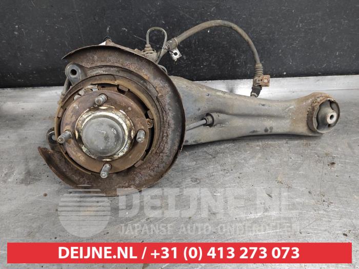 Mitsubishi Lancer Fusee rechts-achter O519627
