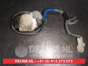 Toyota IQ Tailgate handle O519886 photo 2