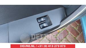 Gebruikte Combischakelaar ramen Chevrolet Aveo (250) 1.2 16V Prijs € 20,00 Margeregeling aangeboden door V.Deijne Jap.Auto-onderdelen BV