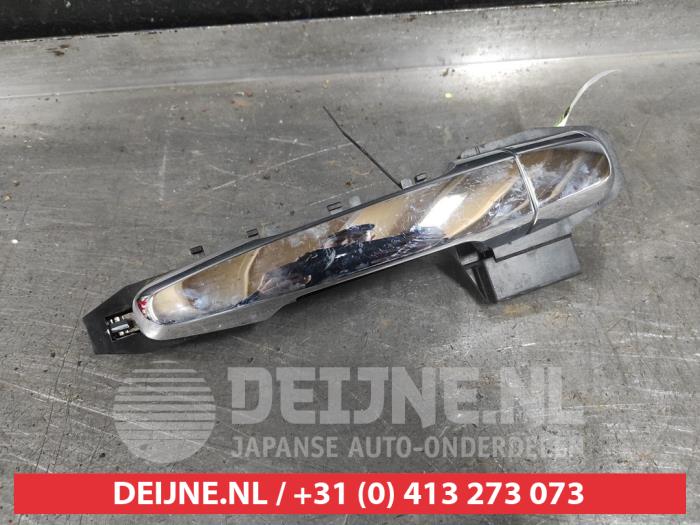 Mitsubishi L200 Türgriff 4-türig rechts vorne O520019