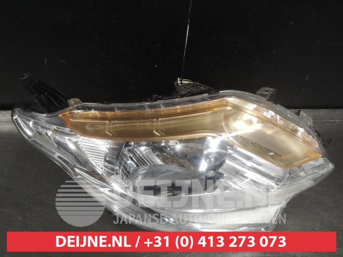 Mitsubishi L200 Koplamp rechts O520359