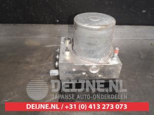 Toyota Verso ABS Pomp O520421 foto 3