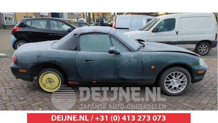 Mazda MX-5 Driehoeks Ruit rechts-voor O520524