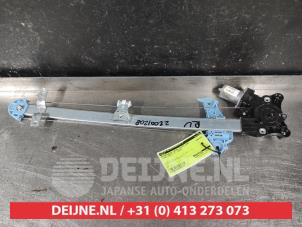 Gebruikte Ruitmechaniek 4Deurs rechts-voor Suzuki Swift (ZC/ZD) 1.2 Dual Jet 16V Prijs € 75,00 Margeregeling aangeboden door V.Deijne Jap.Auto-onderdelen BV
