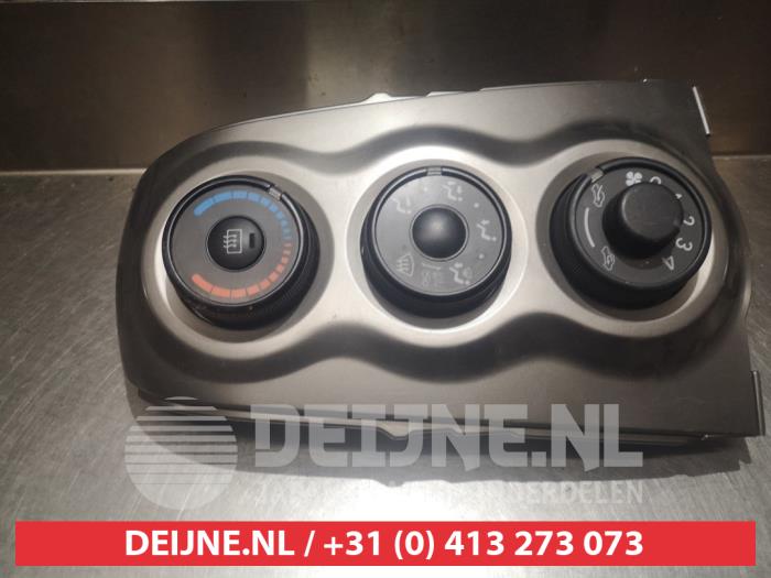 Toyota Yaris Kachel Bedieningspaneel O306348