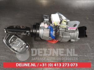Hyundai I40 Ignition lock + key O520650 photo 2