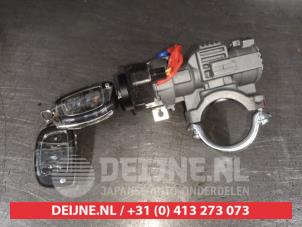 Hyundai I40 Ignition lock + key O520650 photo 3