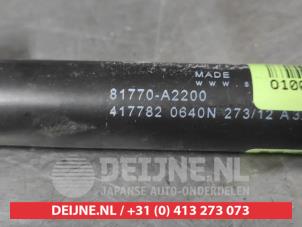 Kia Ceed Gasdämpfer links hinten O521027 foto 2