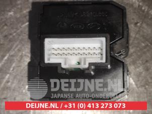 Kia Rio PDC Schakelaar O521495 foto 2