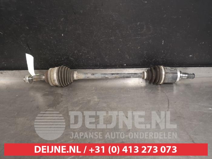 Suzuki Celerio Aandrijfas links-voor O521509
