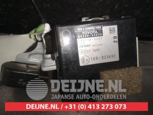 Gebruikte PDC Module Toyota Corolla Verso (R10/11) 2.2 D-4D 16V Prijs € 50,00 Margeregeling aangeboden door V.Deijne Jap.Auto-onderdelen BV