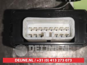 Toyota Landcruiser Centrale Deurvergrendelings Module O521762 foto 2