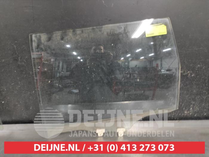 Nissan X-Trail Portierruit 4Deurs links-achter O521848