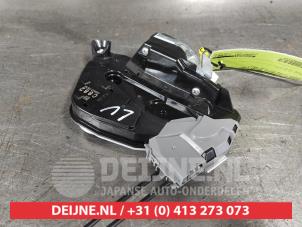 Suzuki Ignis Door lock mechanism 4-door, front left O522114 photo 2