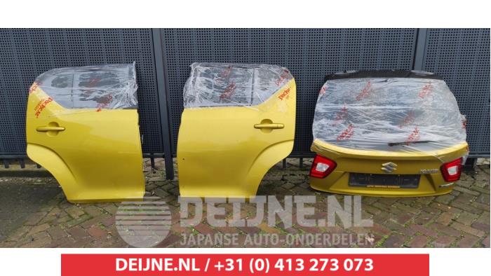 Suzuki Ignis Türscheibe 4-türig rechts hinten O522130