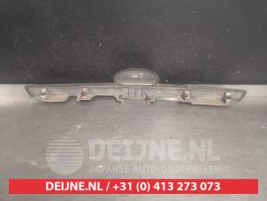Toyota Verso Tailgate handle O522142 photo 2