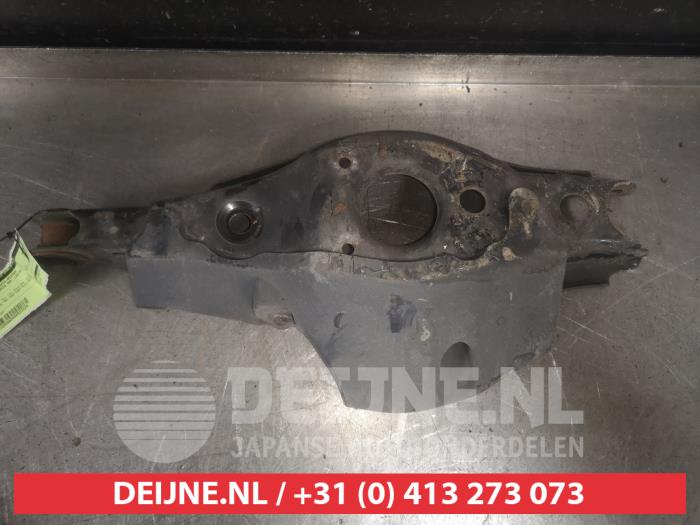 Toyota Avensis Draagarm rechts-achter O522229