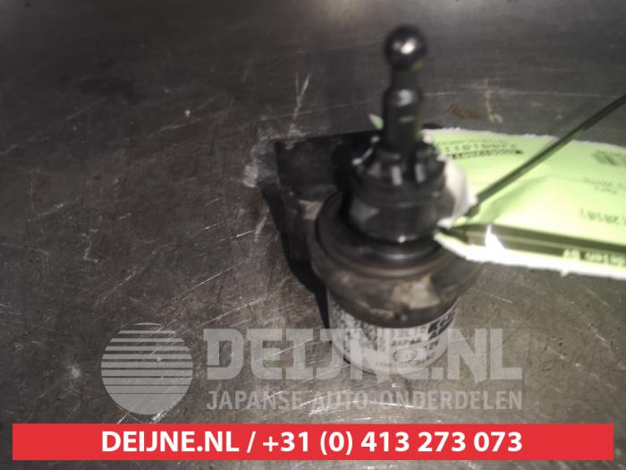 Toyota Avensis Koplampmotor O522539