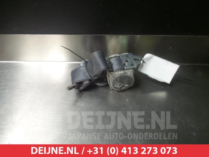 Toyota Previa Rear seatbelt, left O315827