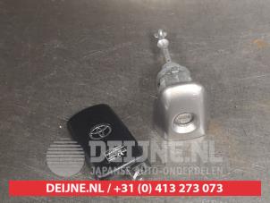 Toyota Auris Schlossset Zylinder (komplett) O522863 foto 2