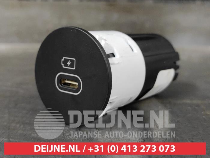 Kia EV6 USB-Stecker O523009