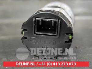 Kia EV6 USB plug O523009 photo 2