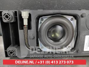 Nissan Leaf Subwoofer O523120 photo 3