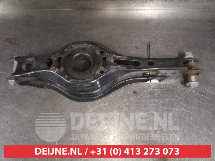 Toyota Corolla Draagarm rechts-achter O523207
