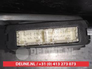 Toyota Yaris Steuergerät Body Control O523256 foto 2
