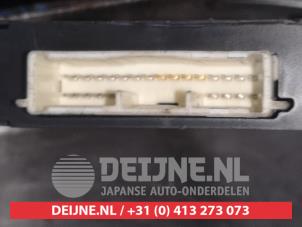 Toyota Prius Computer lighting module O523318 photo 2