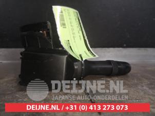 Toyota Yaris Scheibenwischer Schalter O523448 foto 2