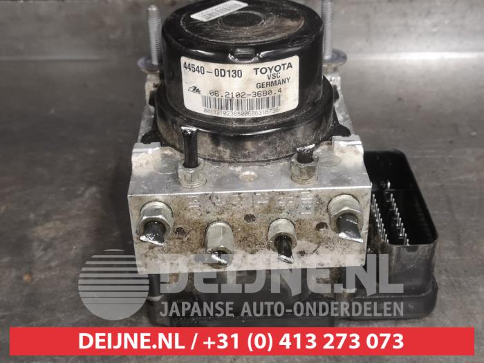 Gebruikte ABS Pomp Toyota Yaris III (P13) 1.33 16V Dual VVT-I Prijs € 60,00 Margeregeling aangeboden door V.Deijne Jap.Auto-onderdelen BV