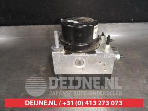 Toyota Yaris ABS Pumpe O523452 foto 2