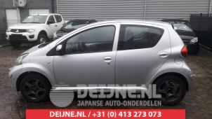 Toyota Aygo Portier 4Deurs links-achter O523494 foto 3