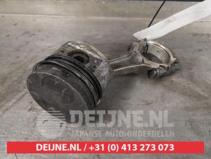 Gebruikte Zuiger Nissan Patrol GR (Y61) 2.8 GR TDi-6 Prijs € 75,00 Margeregeling aangeboden door V.Deijne Jap.Auto-onderdelen BV