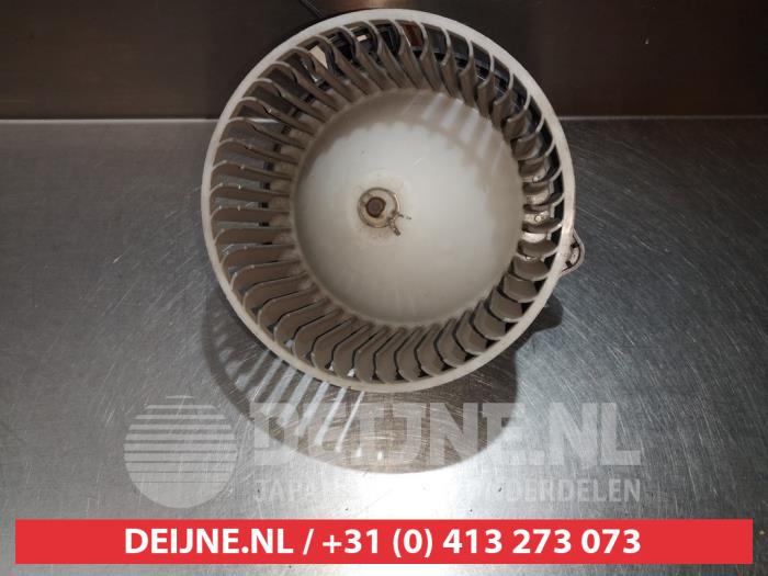 Daihatsu Gran Move Heating and ventilation fan motor O367332