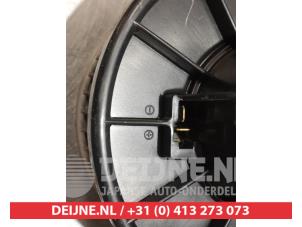 Daihatsu Gran Move Heating and ventilation fan motor O367332 photo 3