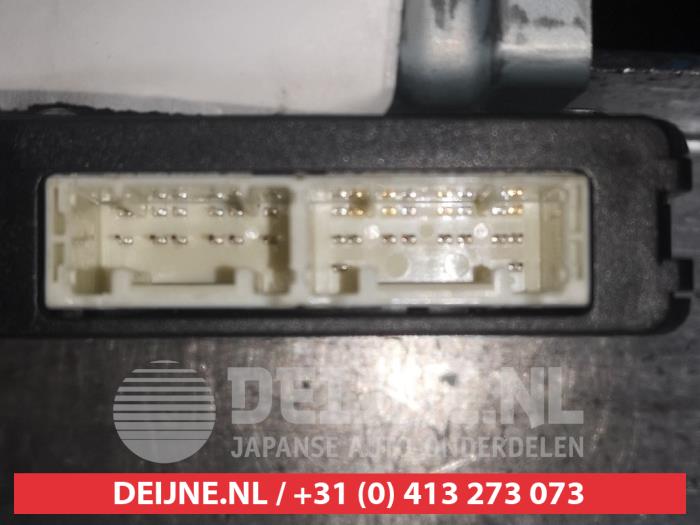 Computer Body Control van een Toyota Verso 1.8 16V VVT-i 2011