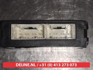Toyota Verso Steuergerät Body Control O523731 foto 2