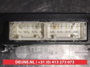 Toyota Yaris Body control computer O523748 photo 2