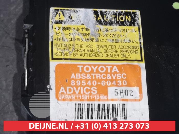 ABS Computer van een Toyota Land Cruiser 100 (J10) 4.2 TDI 100 24V 2005