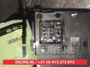 Chevrolet Cruze Wiper switch O524000 photo 3