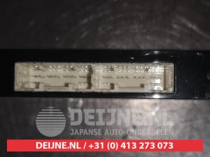Toyota Avensis Body control computer O524325 photo 2