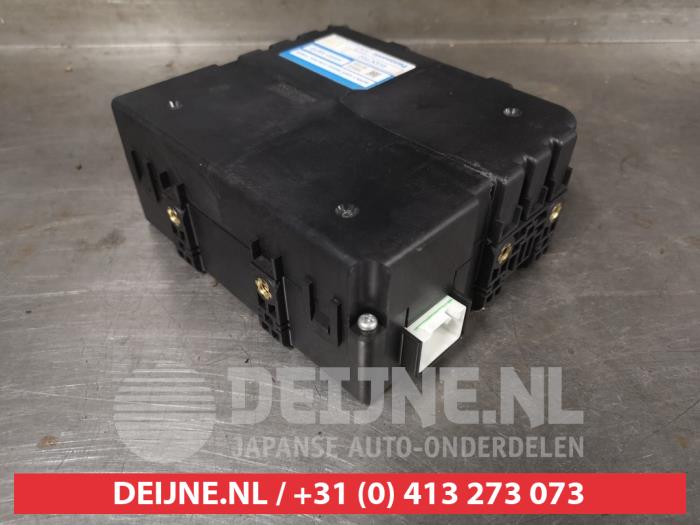 ABS Computer van een Lexus RX (U3) 400h V6 24V VVT-i 4x4 2005