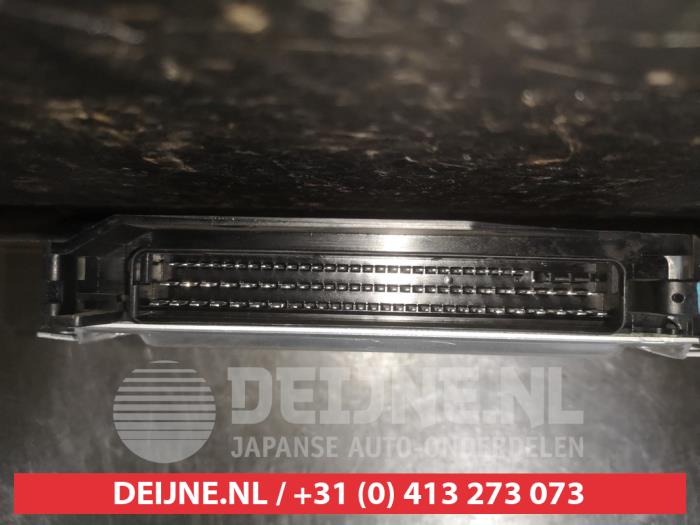 ABS Computer van een Nissan X-Trail (T30) 2.5 16V 4x4 2006