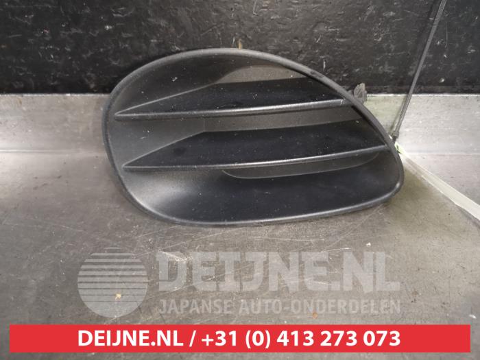 Toyota Yaris Bumper Rooster O524560
